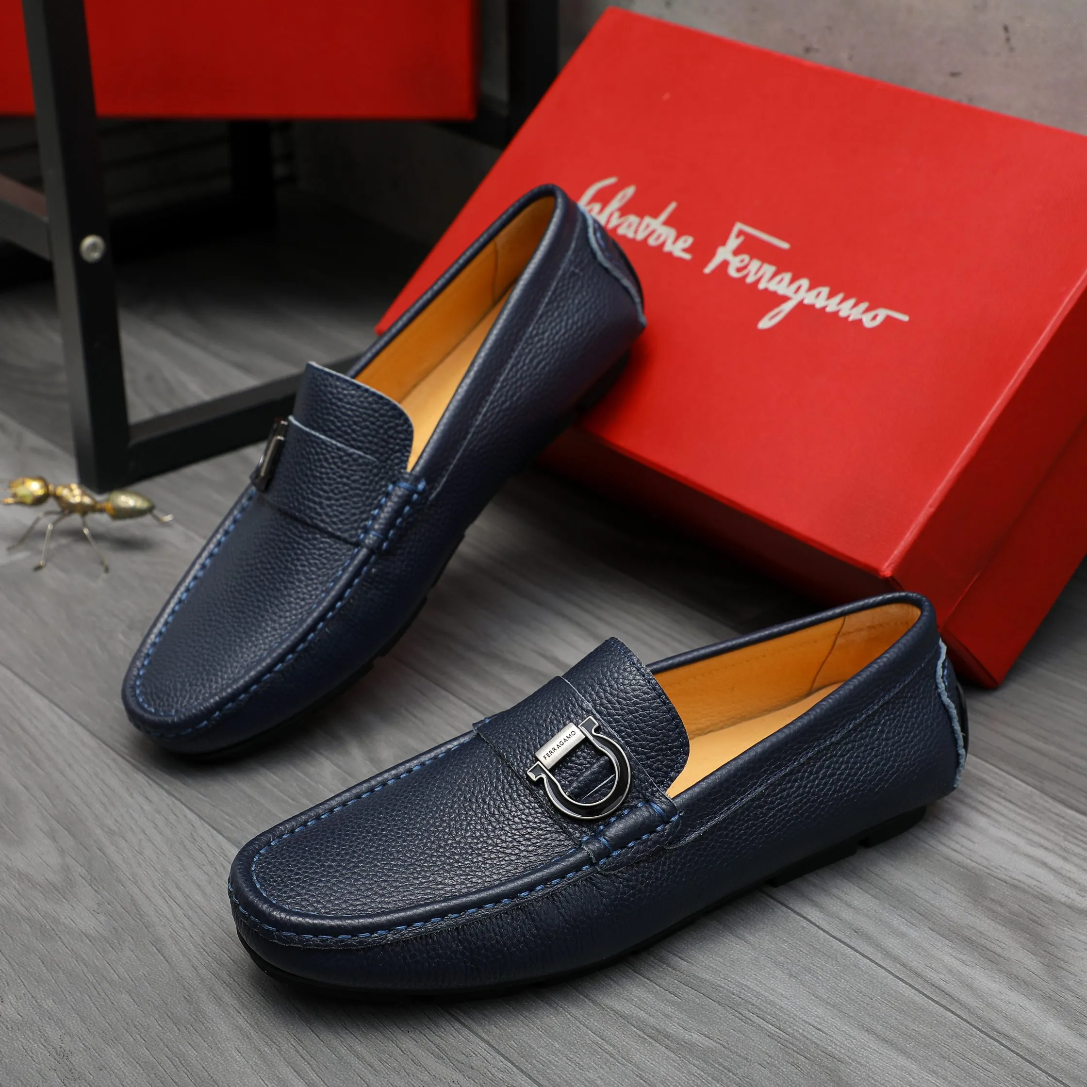 Men's shoes 💰p380 Product trademark: Ferragamo " Ferragamo ] Casual slip-on men's shoes Regular size: 38-45 Product material: Selected pebbled cowhide upper, pigskin lining, rubber outsole